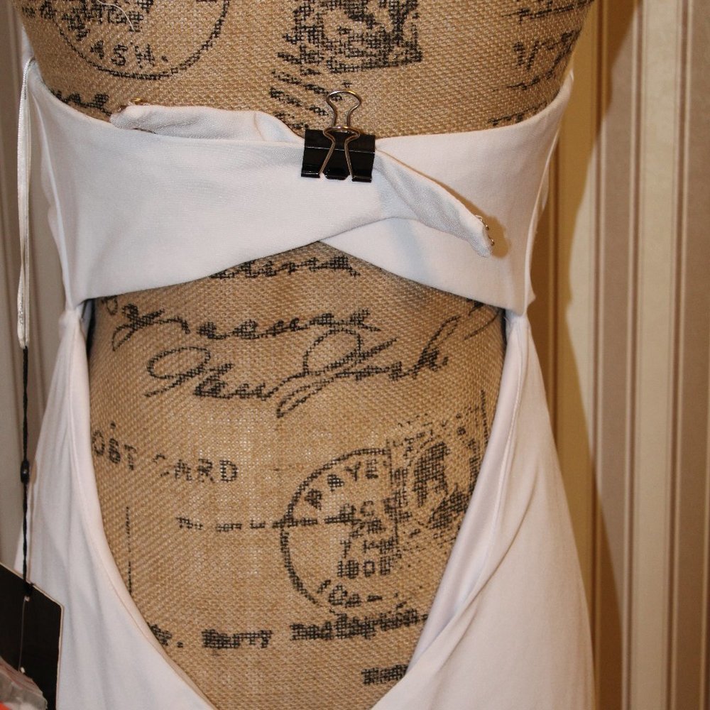 NWT Stunning Alyce Paris White Prom Dress with Gold Accent - Picture 6 of 9